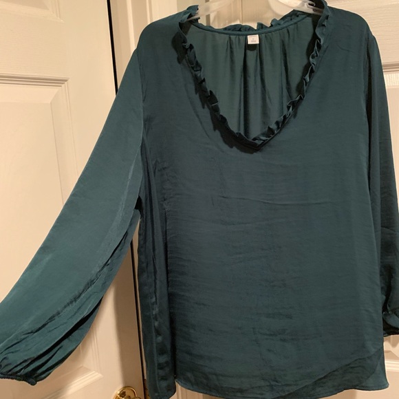 Old Navy Tops - Brand new silk like blouse!